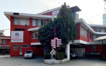 काठमाडौँका सिडिओसहित १८ कर्मचारीलाई काेभिड, जनसम्पर्कका सेवामा कटौती